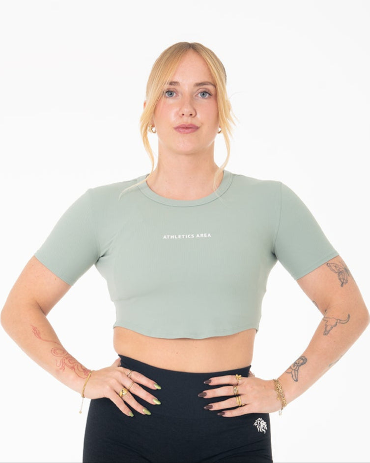 ESSENCE - Stretch Crop Top