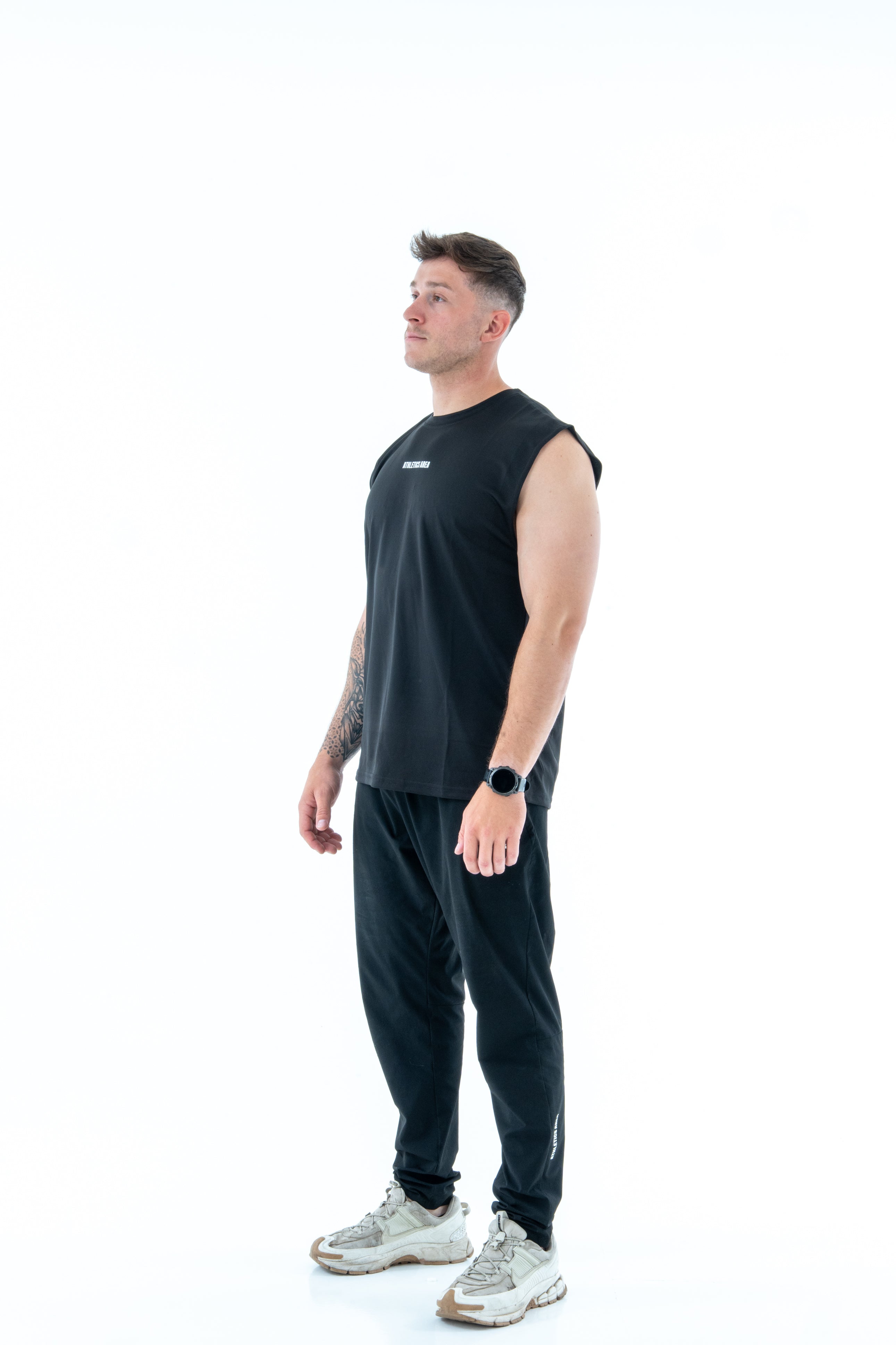 ESSENTIAL - Tank