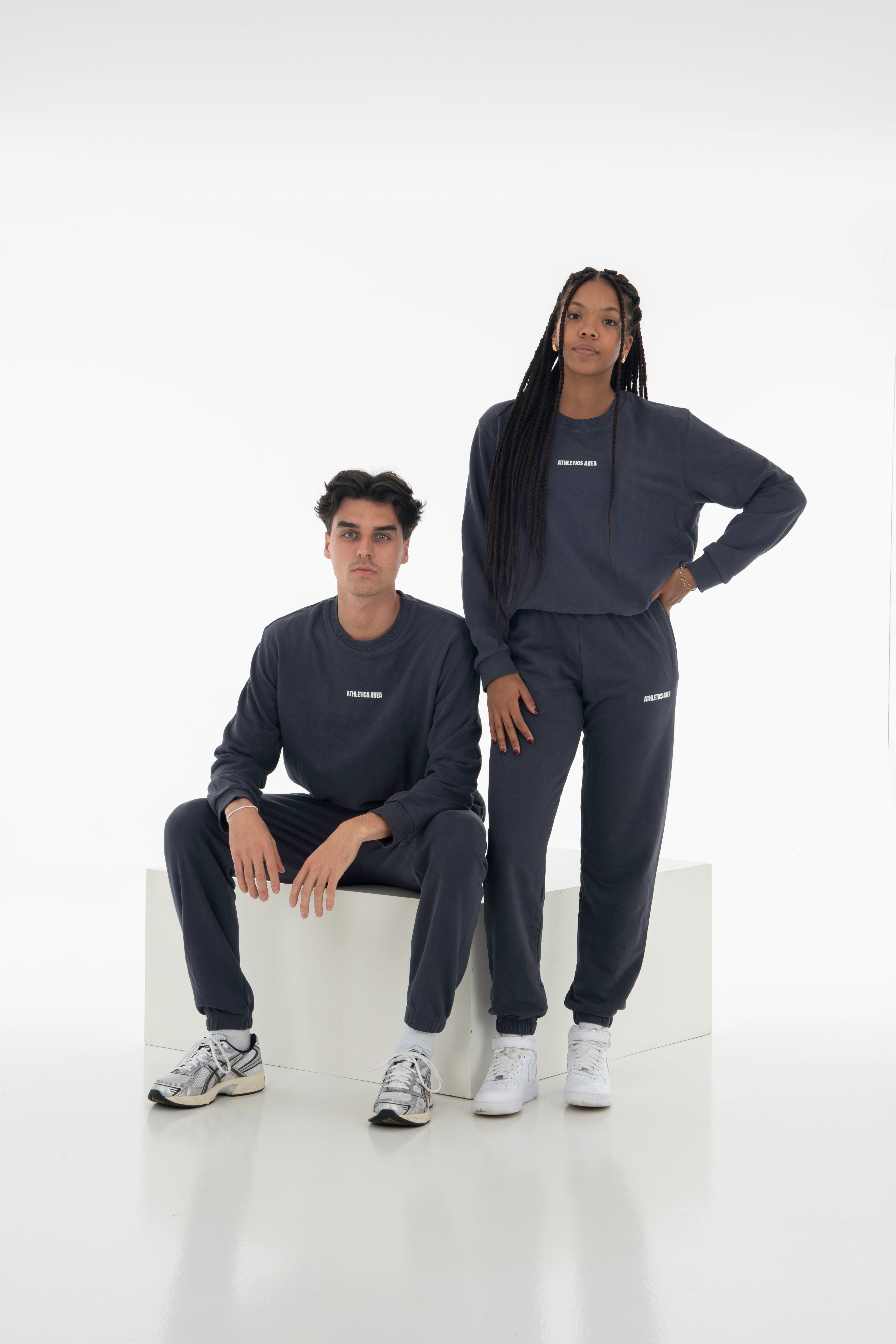 UNITY - Minimal Sweatshirt