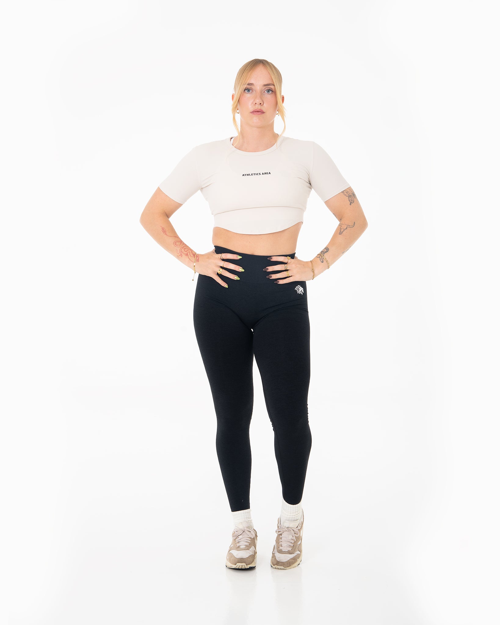 ESSENCE - Stretch Crop Top