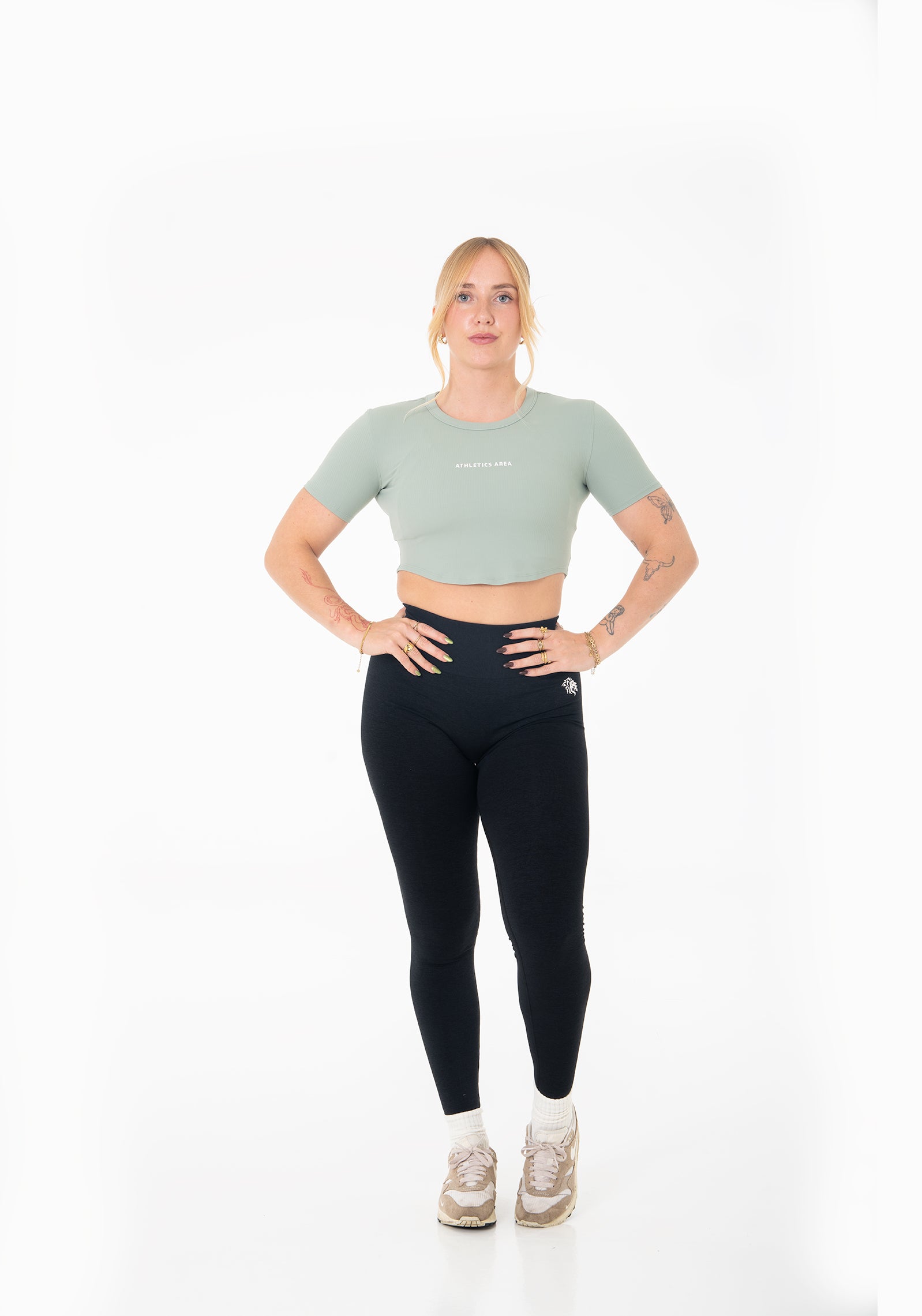 ESSENCE - Stretch Crop Top