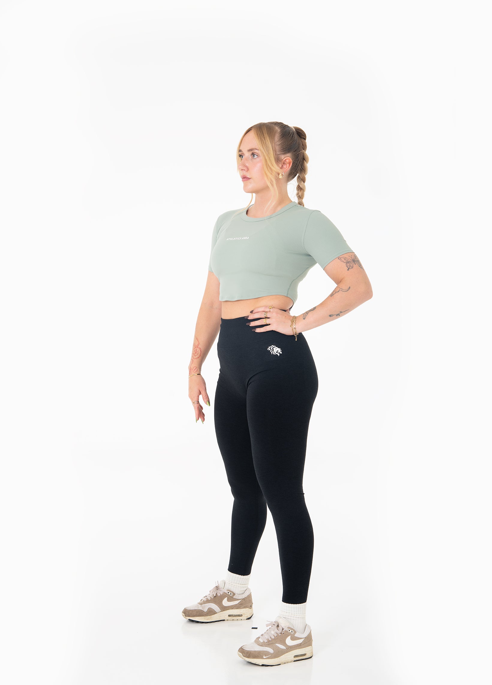 ESSENCE - Stretch Crop Top