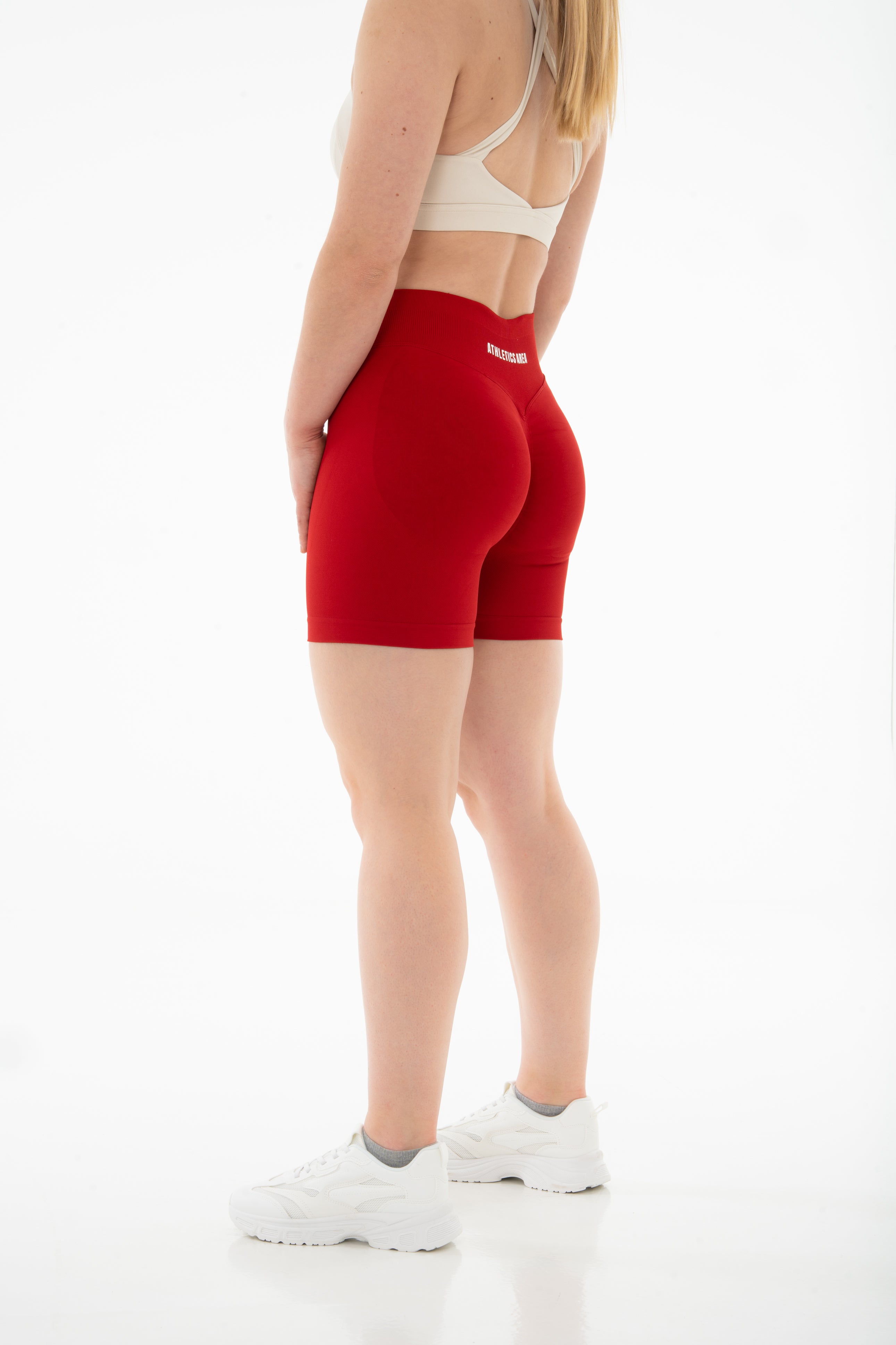 ELEVATE - Mid Waist Shorts