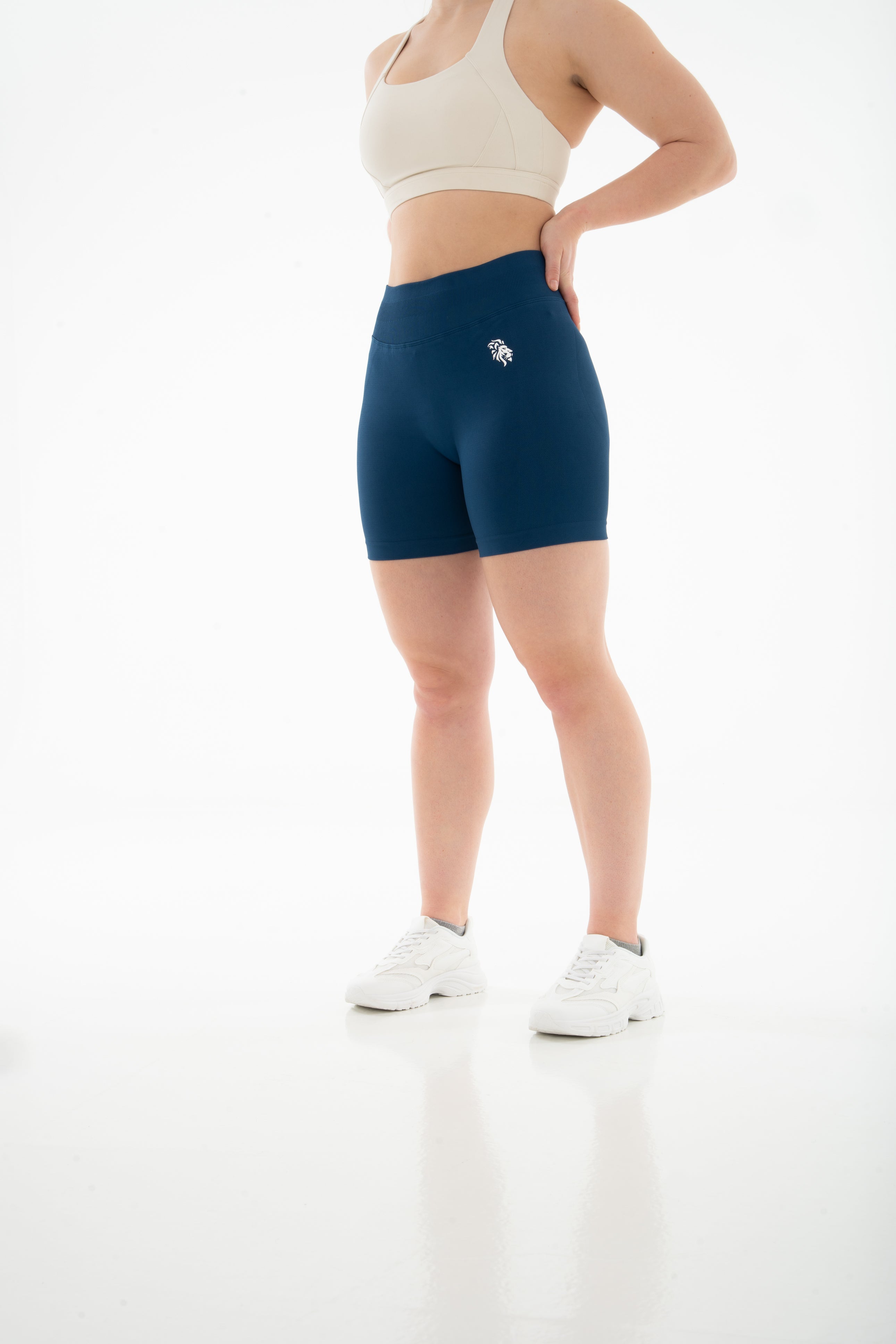 ELEVATE - Mid Waist Shorts