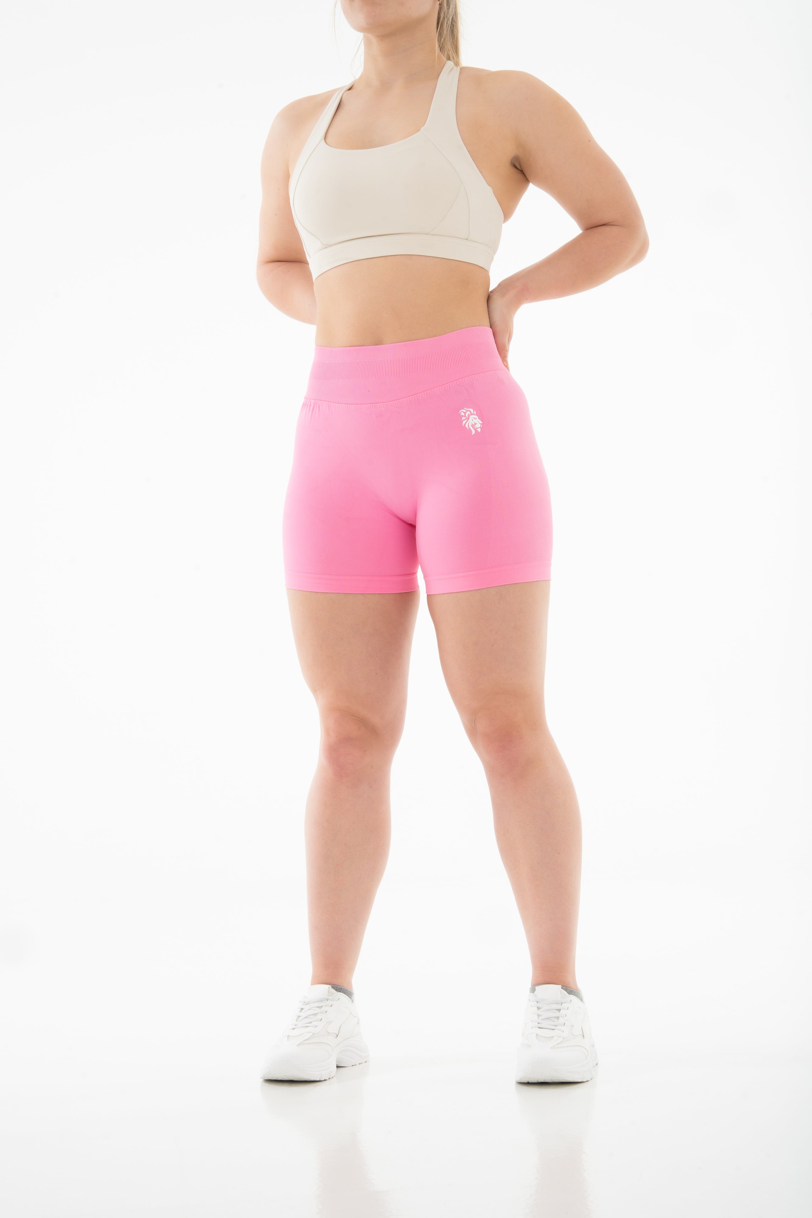 ELEVATE - Mid Waist Shorts