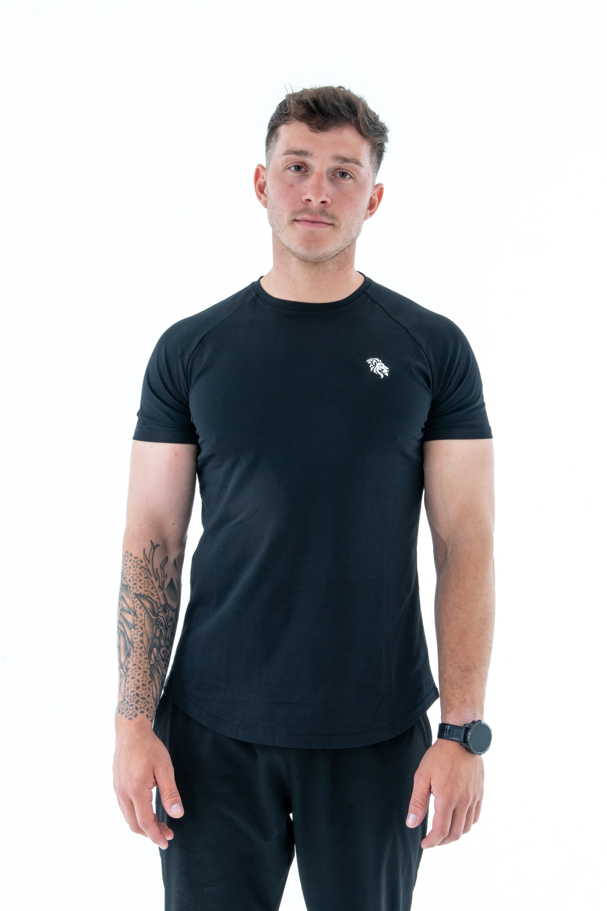 ESSENTIAL - Athletic Tee